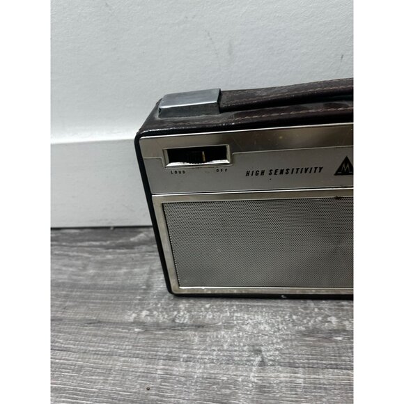 Vintage Minerva Ten Transistor High Sensitivity Portable Radio - Picture 2 of 9